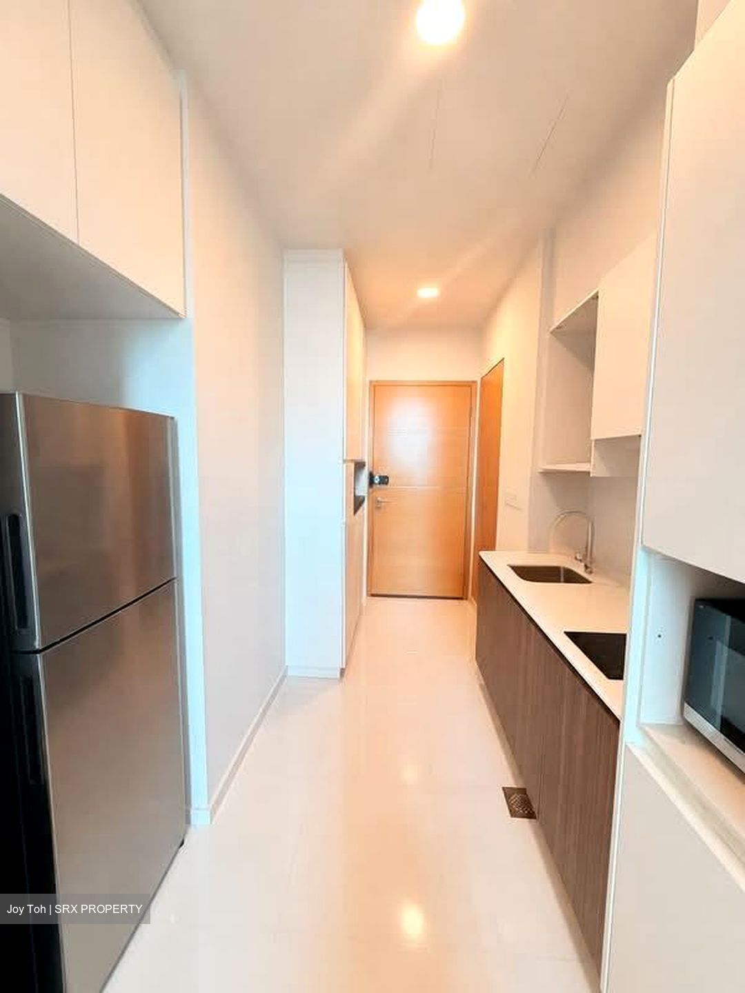 Vacanza @ East (D14), Condominium #574533111